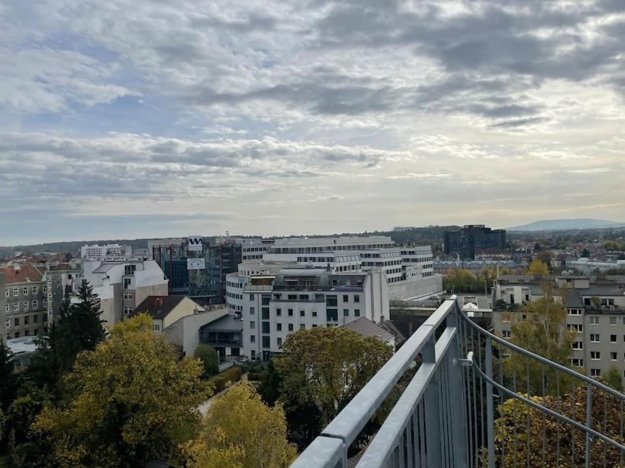 Rooftop Terrace- Panoramablick Ueber Wienアパートメント エクステリア 写真